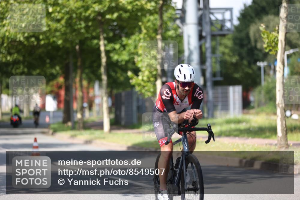 10.08.2025 - GEWOBA Citytriathlon Bremen Yannick Fuchs http://msf.ph/oto/8549507 10.08.2025 12:18:52 Radfahren 556, 642, 652, 789, 790, 825, 853, 978, 982, 1015, 1018, 1029 meine-sportfotos.de
