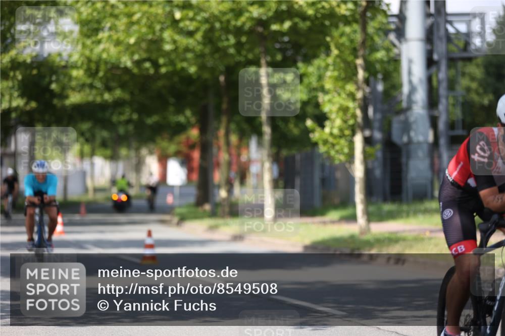 10.08.2025 - GEWOBA Citytriathlon Bremen Yannick Fuchs http://msf.ph/oto/8549508 10.08.2025 12:18:53 Radfahren 556, 642, 652, 789, 790, 825, 853, 978, 982, 1015, 1018, 1029 meine-sportfotos.de