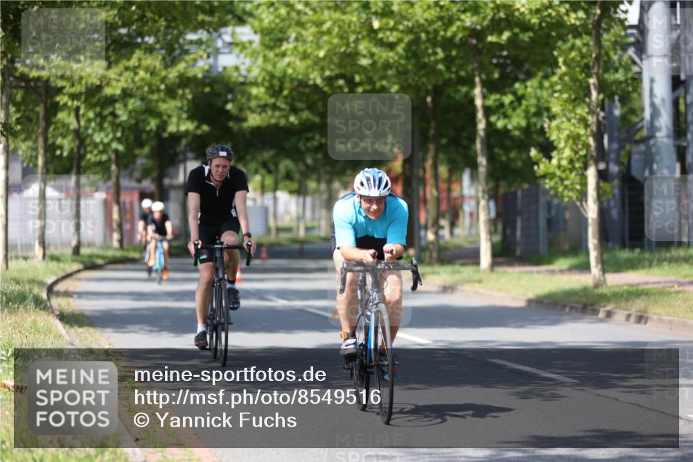 10.08.2025 - GEWOBA Citytriathlon Bremen Yannick Fuchs http://msf.ph/oto/8549516 10.08.2025 12:18:54 Radfahren 556, 642, 652, 789, 790, 825, 853, 978, 982, 1015, 1018 meine-sportfotos.de