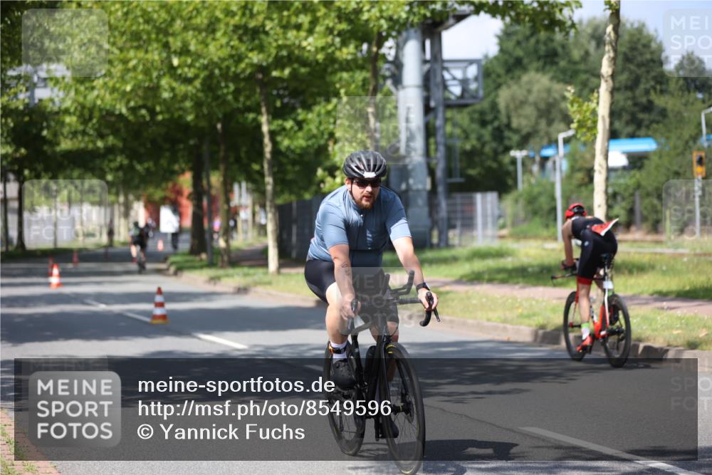 10.08.2025 - GEWOBA Citytriathlon Bremen Yannick Fuchs http://msf.ph/oto/8549596 10.08.2025 12:19:27 Radfahren 749, 750, 762, 804, 872, 1033 meine-sportfotos.de
