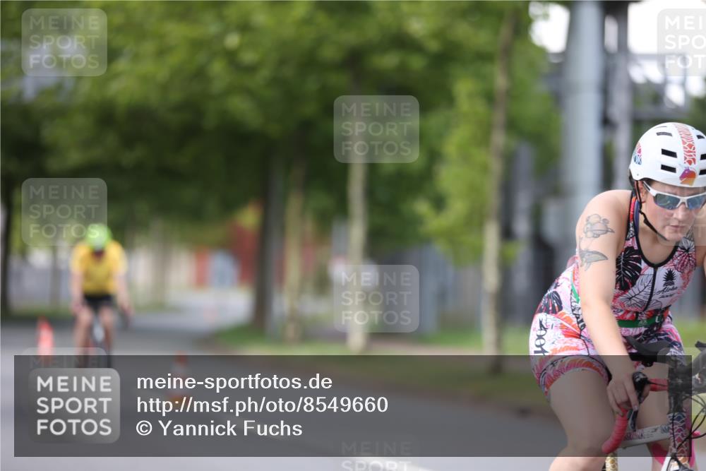 10.08.2025 - GEWOBA Citytriathlon Bremen Yannick Fuchs http://msf.ph/oto/8549660 10.08.2025 13:30:05 Radfahren 792, 942 meine-sportfotos.de