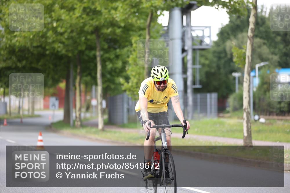 10.08.2025 - GEWOBA Citytriathlon Bremen Yannick Fuchs http://msf.ph/oto/8549672 10.08.2025 13:30:07 Radfahren 792, 942 meine-sportfotos.de