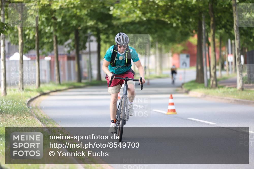 10.08.2025 - GEWOBA Citytriathlon Bremen Yannick Fuchs http://msf.ph/oto/8549703 10.08.2025 13:31:32 Radfahren 724, 968 meine-sportfotos.de