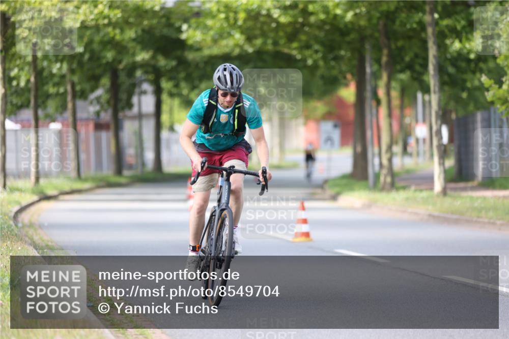 10.08.2025 - GEWOBA Citytriathlon Bremen Yannick Fuchs http://msf.ph/oto/8549704 10.08.2025 13:31:32 Radfahren 724, 968 meine-sportfotos.de