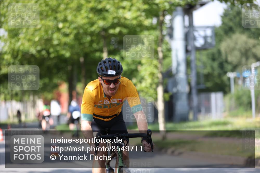 10.08.2025 - GEWOBA Citytriathlon Bremen Yannick Fuchs http://msf.ph/oto/8549711 10.08.2025 12:20:01 Radfahren 639, 719, 739, 764, 782, 784, 841, 844, 920, 1027 meine-sportfotos.de