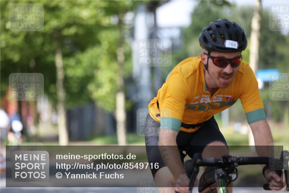 10.08.2025 - GEWOBA Citytriathlon Bremen Yannick Fuchs http://msf.ph/oto/8549716 10.08.2025 12:20:01 Radfahren 639, 719, 739, 764, 782, 784, 841, 844, 920, 1027 meine-sportfotos.de