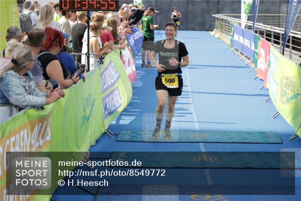 10.08.2025 - GEWOBA Citytriathlon Bremen H.Heesch http://msf.ph/oto/8549772 10.08.2025 11:38:37 Ziel 500 meine-sportfotos.de