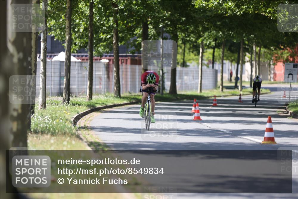 10.08.2025 - GEWOBA Citytriathlon Bremen Yannick Fuchs http://msf.ph/oto/8549834 10.08.2025 14:08:19 Radfahren 3 meine-sportfotos.de