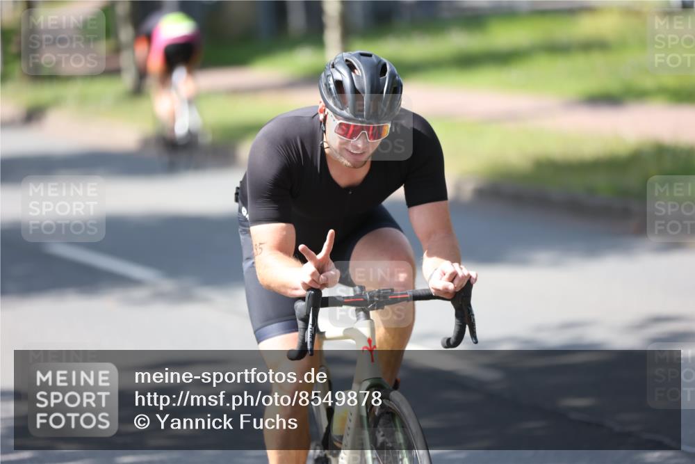 10.08.2025 - GEWOBA Citytriathlon Bremen Yannick Fuchs http://msf.ph/oto/8549878 10.08.2025 14:09:11 Radfahren 85, 165 meine-sportfotos.de