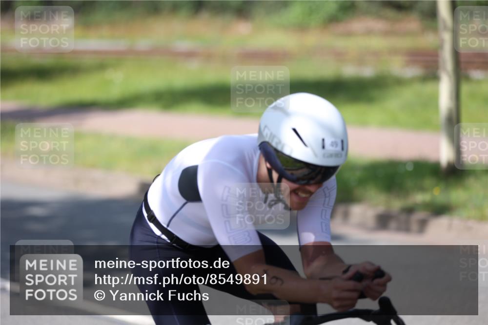 10.08.2025 - GEWOBA Citytriathlon Bremen Yannick Fuchs http://msf.ph/oto/8549891 10.08.2025 14:09:38 Radfahren 49 meine-sportfotos.de