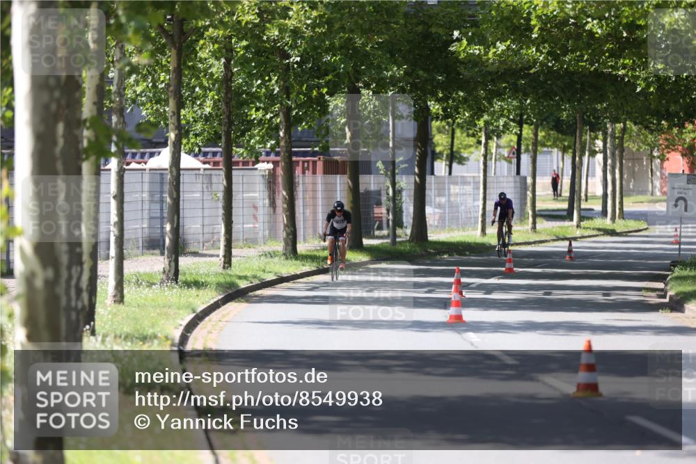 10.08.2025 - GEWOBA Citytriathlon Bremen Yannick Fuchs http://msf.ph/oto/8549938 10.08.2025 14:11:24 Radfahren 70, 161 meine-sportfotos.de