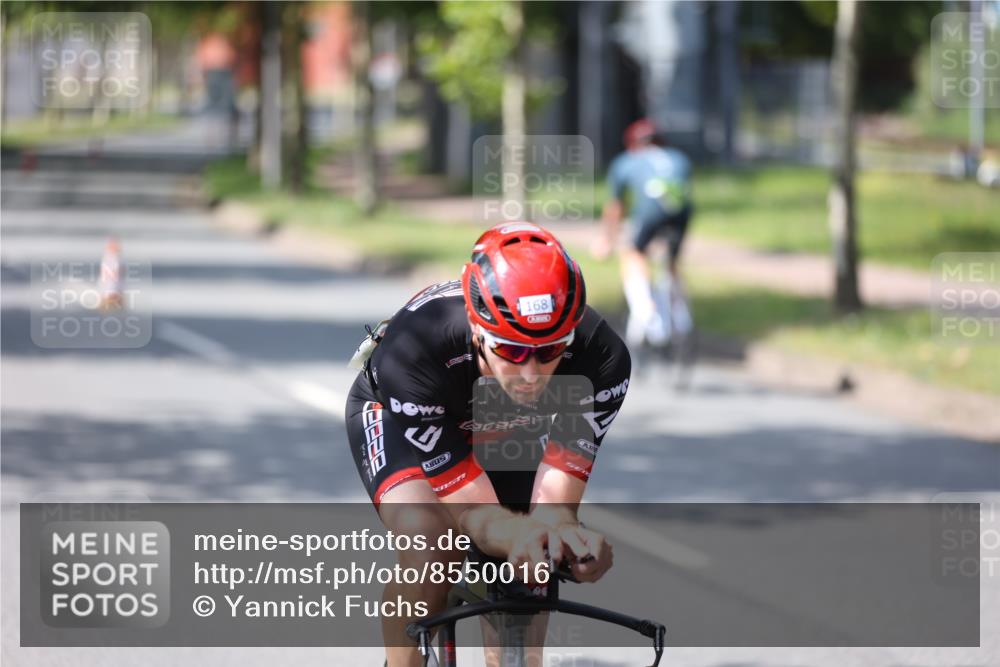 10.08.2025 - GEWOBA Citytriathlon Bremen Yannick Fuchs http://msf.ph/oto/8550016 10.08.2025 14:11:58 Radfahren 12, 156, 168 meine-sportfotos.de