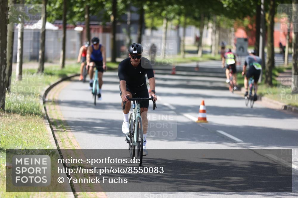 10.08.2025 - GEWOBA Citytriathlon Bremen Yannick Fuchs http://msf.ph/oto/8550083 10.08.2025 14:12:19 Radfahren 10, 27, 33, 42, 171, 172, 178 meine-sportfotos.de
