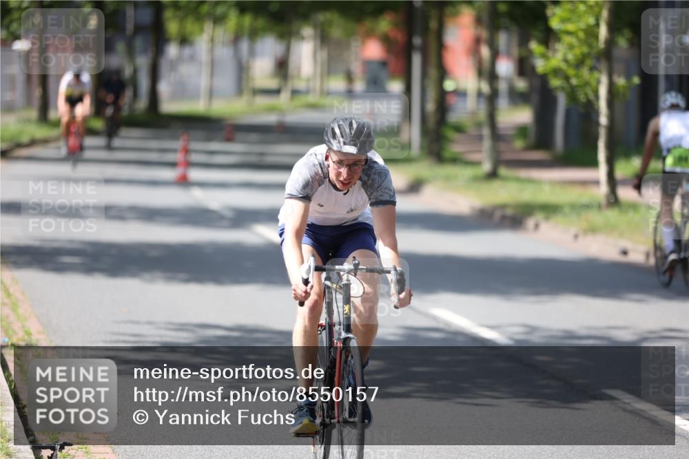 10.08.2025 - GEWOBA Citytriathlon Bremen Yannick Fuchs http://msf.ph/oto/8550157 10.08.2025 14:12:27 Radfahren 10, 27, 33, 42, 66, 171, 178 meine-sportfotos.de