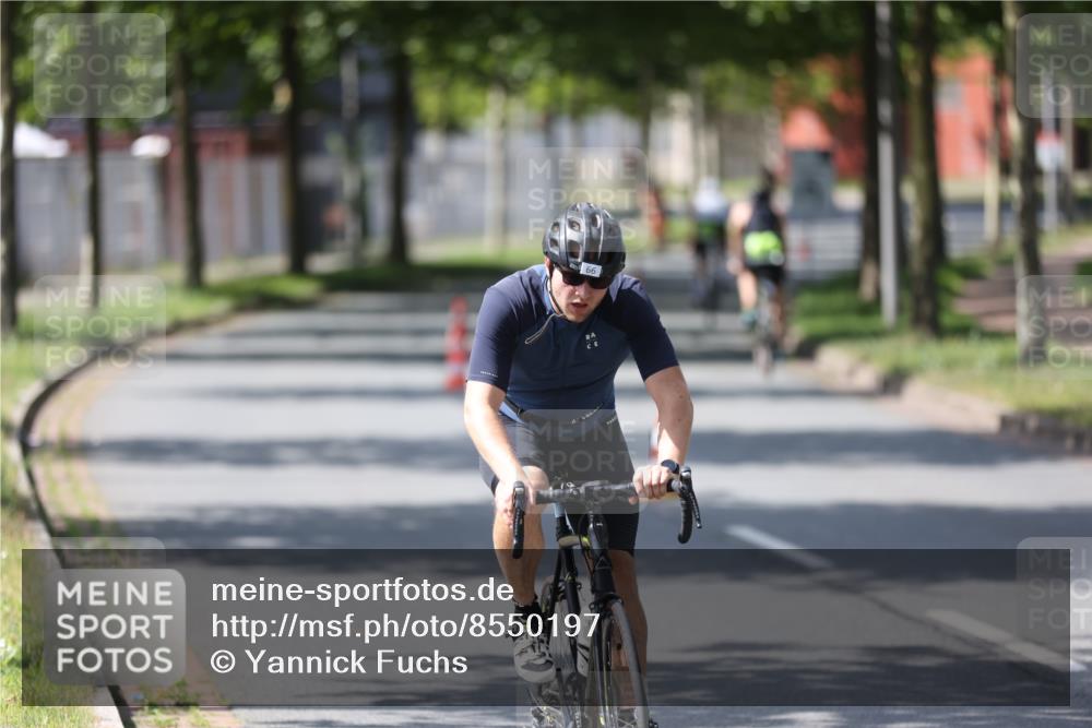 10.08.2025 - GEWOBA Citytriathlon Bremen Yannick Fuchs http://msf.ph/oto/8550197 10.08.2025 14:12:33 Radfahren 10, 33, 66, 155, 171, 178 meine-sportfotos.de