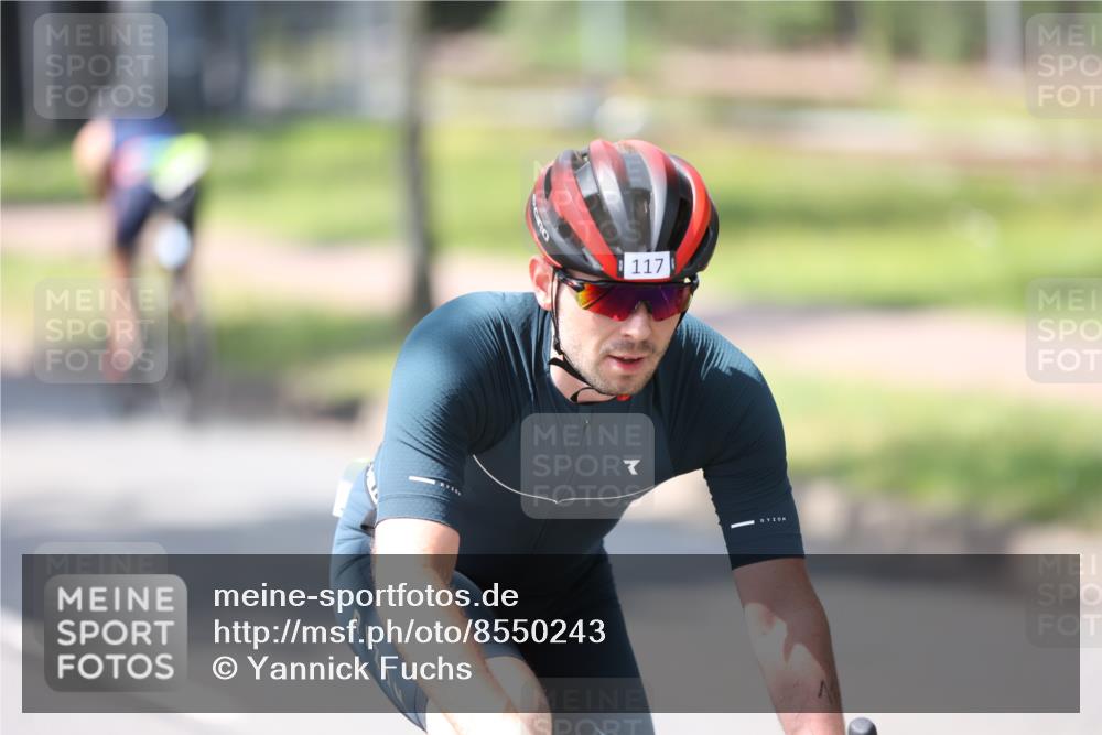 10.08.2025 - GEWOBA Citytriathlon Bremen Yannick Fuchs http://msf.ph/oto/8550243 10.08.2025 14:12:49 Radfahren 95, 117, 148, 155 meine-sportfotos.de