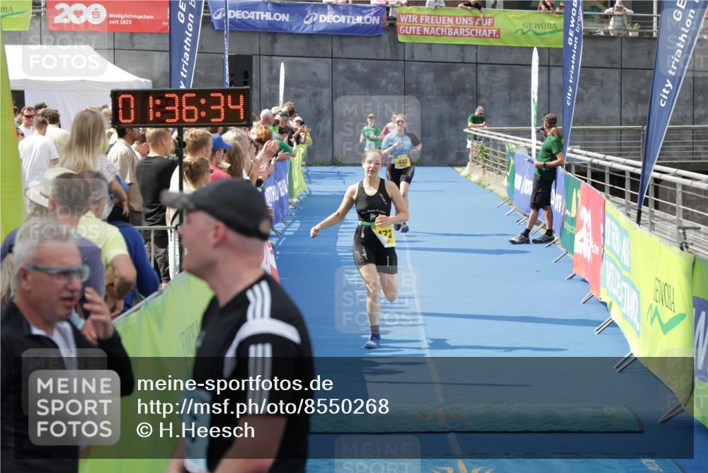 10.08.2025 - GEWOBA Citytriathlon Bremen H.Heesch http://msf.ph/oto/8550268 10.08.2025 11:40:16 Ziel 472 meine-sportfotos.de