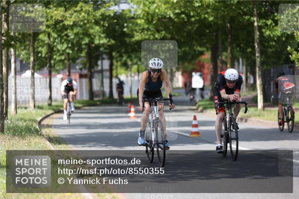 10.08.2025 - GEWOBA Citytriathlon Bremen Yannick Fuchs http://msf.ph/oto/8550355 10.08.2025 12:23:14 Radfahren 589, 603, 606, 638, 740, 754, 921, 934, 953 meine-sportfotos.de