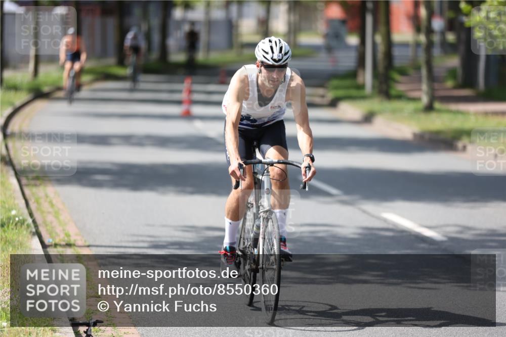 10.08.2025 - GEWOBA Citytriathlon Bremen Yannick Fuchs http://msf.ph/oto/8550360 10.08.2025 14:13:22 Radfahren 14, 26, 104, 107, 175 meine-sportfotos.de