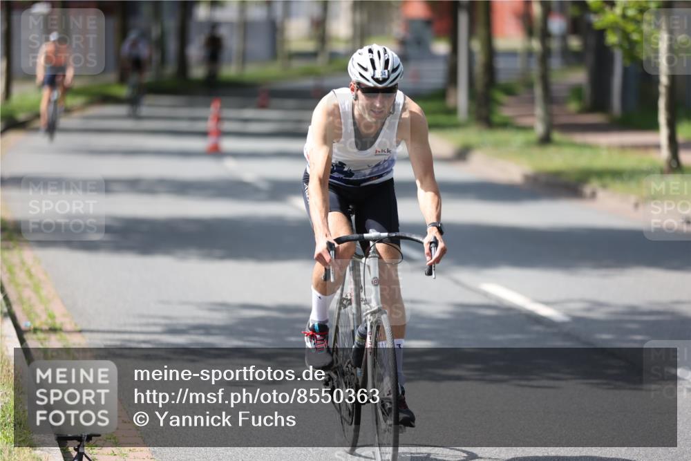 10.08.2025 - GEWOBA Citytriathlon Bremen Yannick Fuchs http://msf.ph/oto/8550363 10.08.2025 14:13:22 Radfahren 14, 26, 104, 107, 175 meine-sportfotos.de