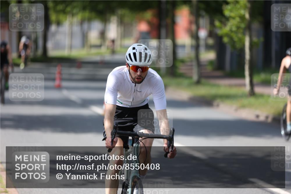 10.08.2025 - GEWOBA Citytriathlon Bremen Yannick Fuchs http://msf.ph/oto/8550408 10.08.2025 14:13:28 Radfahren 14, 26, 44, 104, 112, 175 meine-sportfotos.de