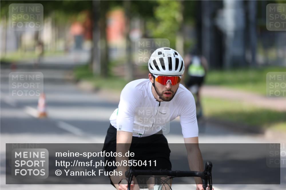 10.08.2025 - GEWOBA Citytriathlon Bremen Yannick Fuchs http://msf.ph/oto/8550411 10.08.2025 14:13:29 Radfahren 14, 26, 44, 104, 112, 175 meine-sportfotos.de
