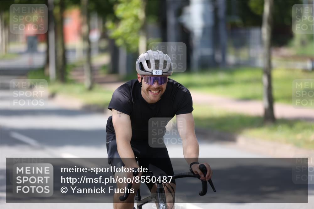 10.08.2025 - GEWOBA Citytriathlon Bremen Yannick Fuchs http://msf.ph/oto/8550487 10.08.2025 14:13:40 Radfahren 14, 26, 44, 112, 175 meine-sportfotos.de