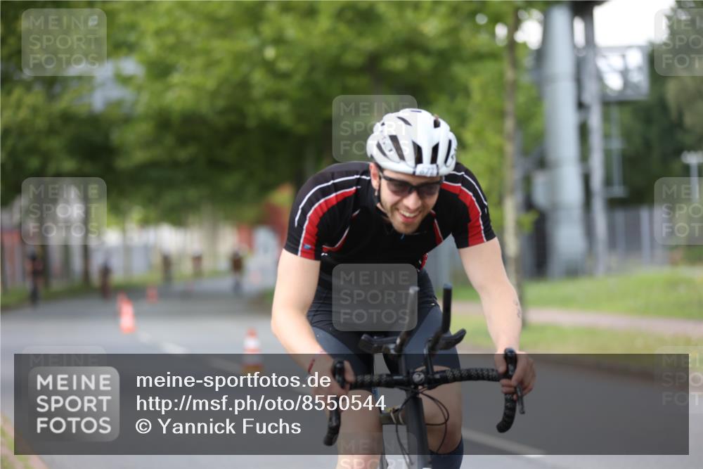 10.08.2025 - GEWOBA Citytriathlon Bremen Yannick Fuchs http://msf.ph/oto/8550544 10.08.2025 12:24:40 Radfahren 597, 623, 660, 672, 698, 705, 737, 779, 809, 883, 890, 896, 925, 964, 1006, 1036 meine-sportfotos.de