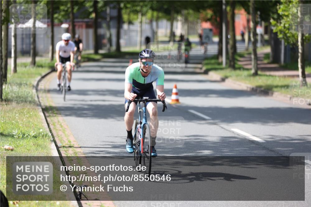 10.08.2025 - GEWOBA Citytriathlon Bremen Yannick Fuchs http://msf.ph/oto/8550546 10.08.2025 14:14:37 Radfahren 68, 77, 93, 96, 105, 113, 143 meine-sportfotos.de