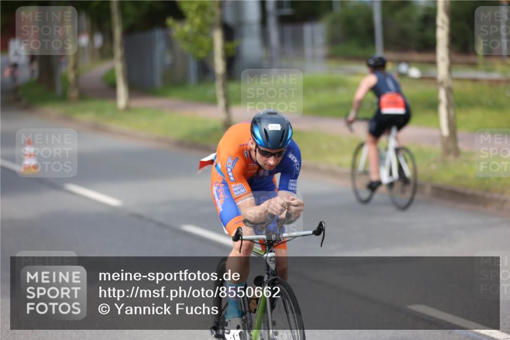10.08.2025 - GEWOBA Citytriathlon Bremen Yannick Fuchs http://msf.ph/oto/8550662 10.08.2025 12:25:50 Radfahren 677, 684, 693, 730, 755, 830, 849, 850, 968, 1014 meine-sportfotos.de