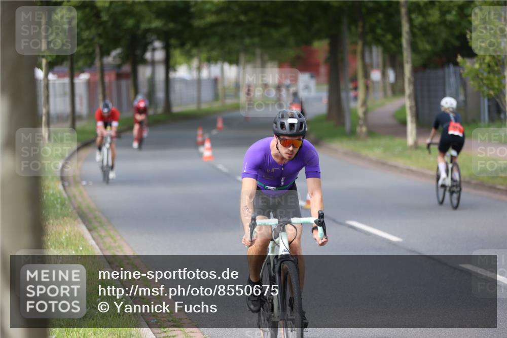 10.08.2025 - GEWOBA Citytriathlon Bremen Yannick Fuchs http://msf.ph/oto/8550675 10.08.2025 12:25:54 Radfahren 611, 677, 684, 693, 730, 755, 830, 849, 850, 865, 871, 1014 meine-sportfotos.de