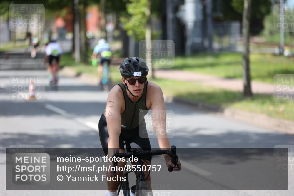 10.08.2025 - GEWOBA Citytriathlon Bremen Yannick Fuchs http://msf.ph/oto/8550757 10.08.2025 14:15:17 Radfahren 15, 45, 54, 55, 76, 88, 97, 108, 133, 146 meine-sportfotos.de