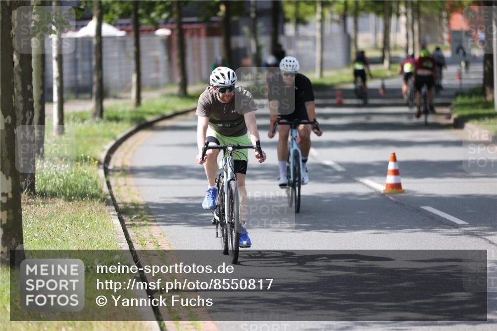 10.08.2025 - GEWOBA Citytriathlon Bremen Yannick Fuchs http://msf.ph/oto/8550817 10.08.2025 14:15:34 Radfahren 45, 54, 55, 72, 97, 98, 118, 123, 187 meine-sportfotos.de
