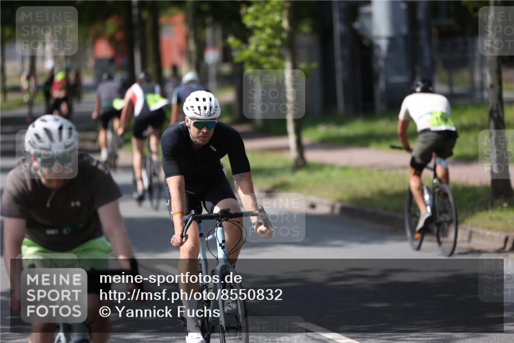 10.08.2025 - GEWOBA Citytriathlon Bremen Yannick Fuchs http://msf.ph/oto/8550832 10.08.2025 14:15:36 Radfahren 54, 72, 74, 97, 98, 118, 123, 187 meine-sportfotos.de