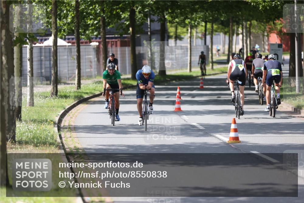 10.08.2025 - GEWOBA Citytriathlon Bremen Yannick Fuchs http://msf.ph/oto/8550838 10.08.2025 14:15:37 Radfahren 54, 72, 74, 98, 118, 123, 187 meine-sportfotos.de