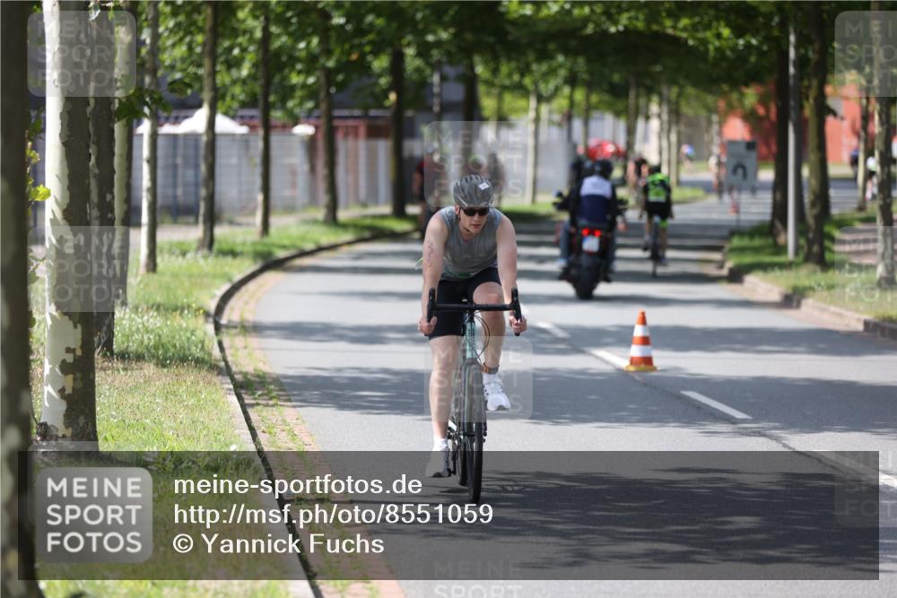 10.08.2025 - GEWOBA Citytriathlon Bremen Yannick Fuchs http://msf.ph/oto/8551059 10.08.2025 14:16:21 Radfahren 2, 23, 31, 38, 48, 57, 62, 63, 64, 65, 121, 144, 152, 173 meine-sportfotos.de