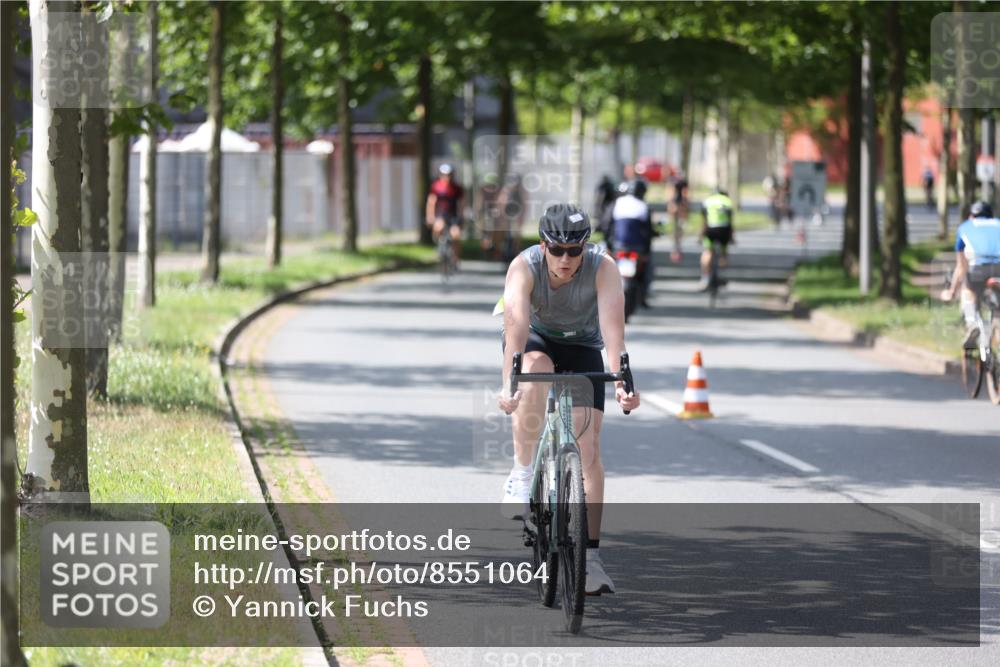 10.08.2025 - GEWOBA Citytriathlon Bremen Yannick Fuchs http://msf.ph/oto/8551064 10.08.2025 14:16:21 Radfahren 2, 23, 31, 38, 48, 57, 62, 63, 64, 65, 121, 144, 152, 173 meine-sportfotos.de