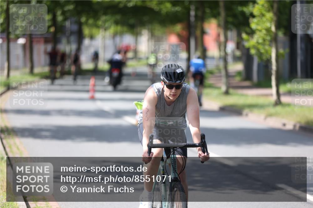 10.08.2025 - GEWOBA Citytriathlon Bremen Yannick Fuchs http://msf.ph/oto/8551071 10.08.2025 14:16:22 Radfahren 2, 23, 31, 38, 48, 57, 62, 63, 64, 65, 121, 144, 152, 173 meine-sportfotos.de