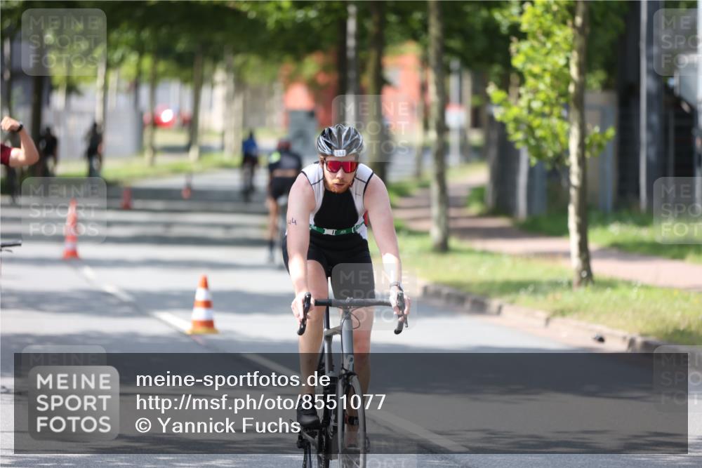 10.08.2025 - GEWOBA Citytriathlon Bremen Yannick Fuchs http://msf.ph/oto/8551077 10.08.2025 14:16:27 Radfahren 31, 38, 48, 57, 62, 63, 64, 65, 121, 144, 152, 173 meine-sportfotos.de