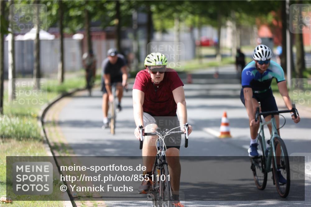 10.08.2025 - GEWOBA Citytriathlon Bremen Yannick Fuchs http://msf.ph/oto/8551101 10.08.2025 14:16:30 Radfahren 31, 38, 48, 57, 63, 64, 121, 144, 152, 173 meine-sportfotos.de