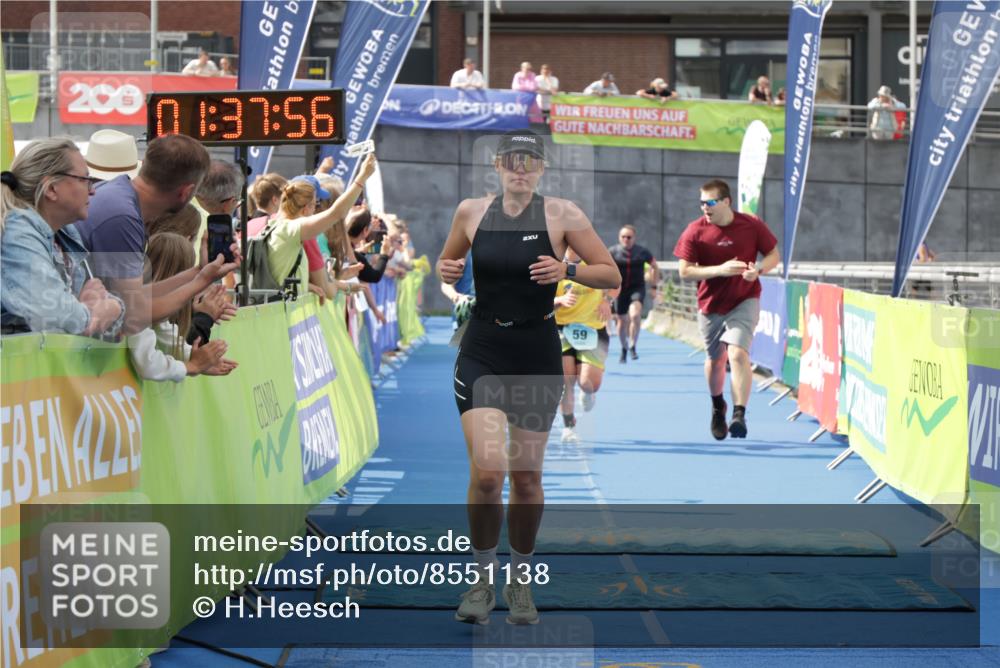 10.08.2025 - GEWOBA Citytriathlon Bremen H.Heesch http://msf.ph/oto/8551138 10.08.2025 11:41:38 Ziel 59, 444 meine-sportfotos.de