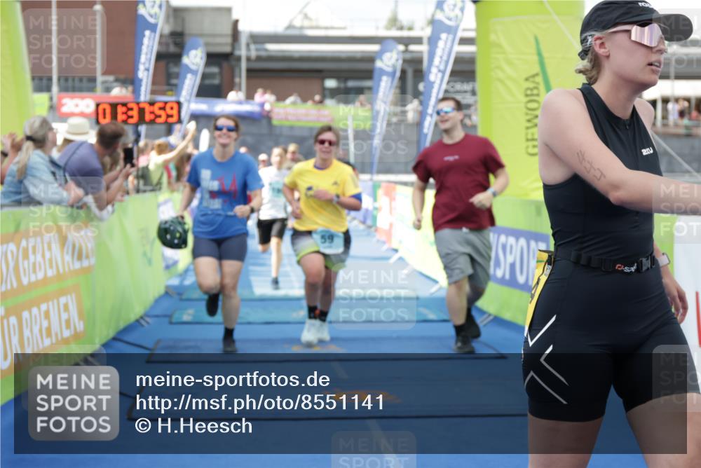 10.08.2025 - GEWOBA Citytriathlon Bremen H.Heesch http://msf.ph/oto/8551141 10.08.2025 11:41:41 Ziel 15, 59, 189, 197, 444 meine-sportfotos.de