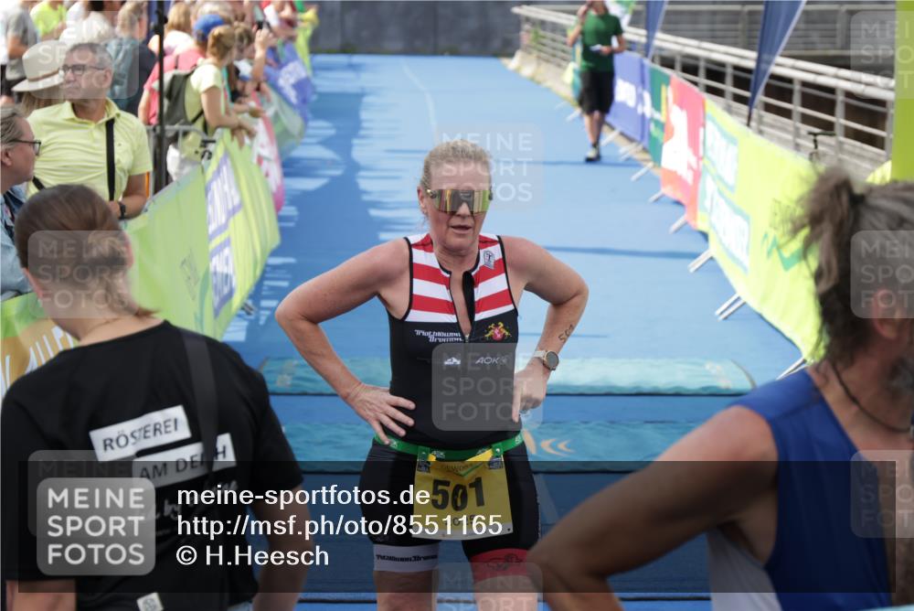 10.08.2025 - GEWOBA Citytriathlon Bremen H.Heesch http://msf.ph/oto/8551165 10.08.2025 11:42:10 Ziel 501 meine-sportfotos.de