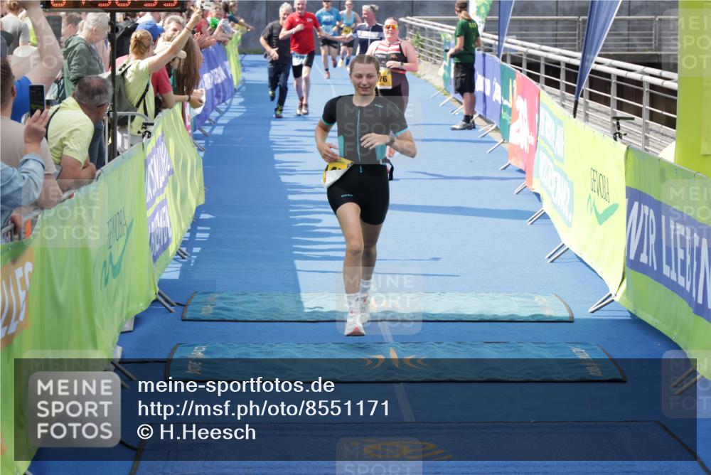 10.08.2025 - GEWOBA Citytriathlon Bremen H.Heesch http://msf.ph/oto/8551171 10.08.2025 11:42:41 Ziel 139, 235, 447, 476 meine-sportfotos.de