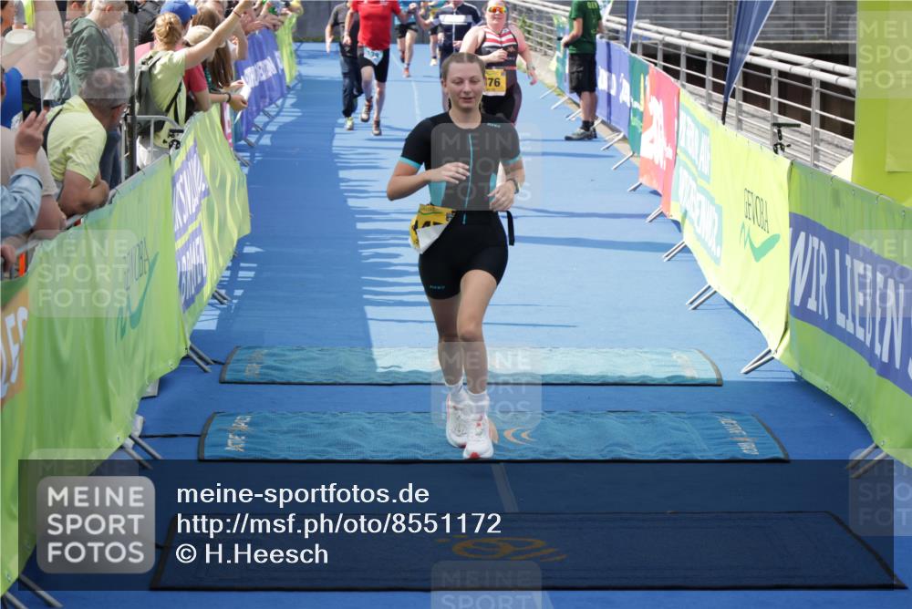 10.08.2025 - GEWOBA Citytriathlon Bremen H.Heesch http://msf.ph/oto/8551172 10.08.2025 11:42:41 Ziel 139, 235, 447, 476 meine-sportfotos.de