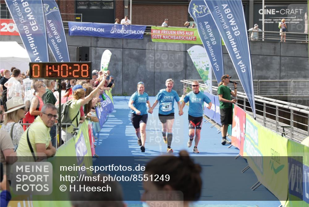 10.08.2025 - GEWOBA Citytriathlon Bremen H.Heesch http://msf.ph/oto/8551249 10.08.2025 11:44:10 Ziel 47 meine-sportfotos.de