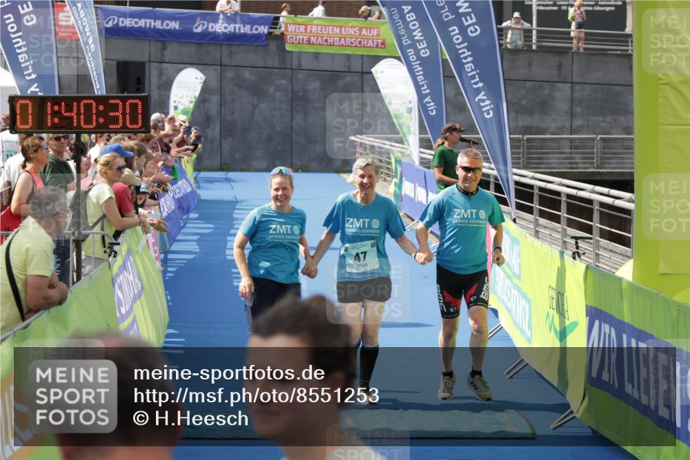 10.08.2025 - GEWOBA Citytriathlon Bremen H.Heesch http://msf.ph/oto/8551253 10.08.2025 11:44:12 Ziel 47 meine-sportfotos.de