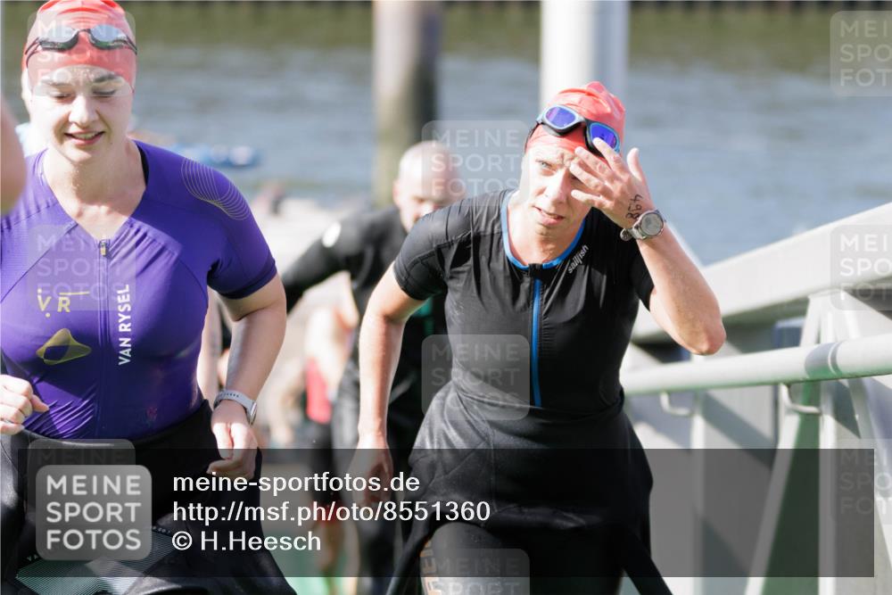 10.08.2025 - GEWOBA Citytriathlon Bremen H.Heesch http://msf.ph/oto/8551360 10.08.2025 10:21:40 Schwimmen 373, 381, 397, 400, 417, 461, 512 meine-sportfotos.de