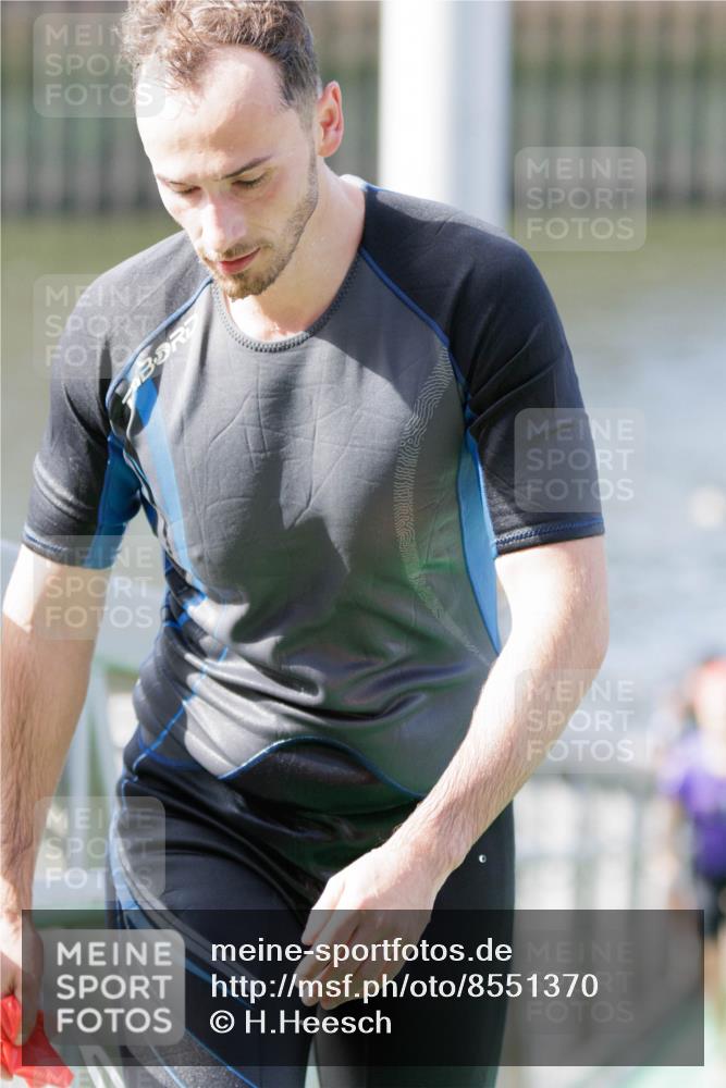 10.08.2025 - GEWOBA Citytriathlon Bremen H.Heesch http://msf.ph/oto/8551370 10.08.2025 10:21:47 Schwimmen 373, 397, 442, 450, 480, 497, 512 meine-sportfotos.de