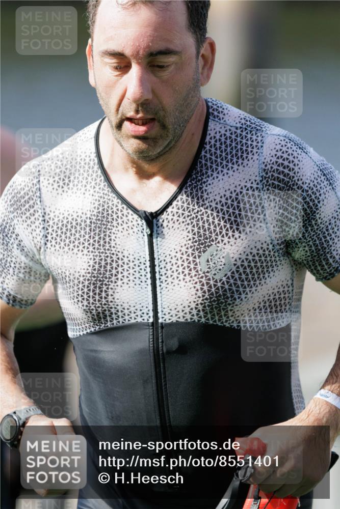 10.08.2025 - GEWOBA Citytriathlon Bremen H.Heesch http://msf.ph/oto/8551401 10.08.2025 10:22:14 Schwimmen 356, 393, 413, 419 meine-sportfotos.de